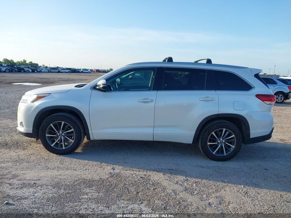 2017 TOYOTA HIGHLANDER XLE