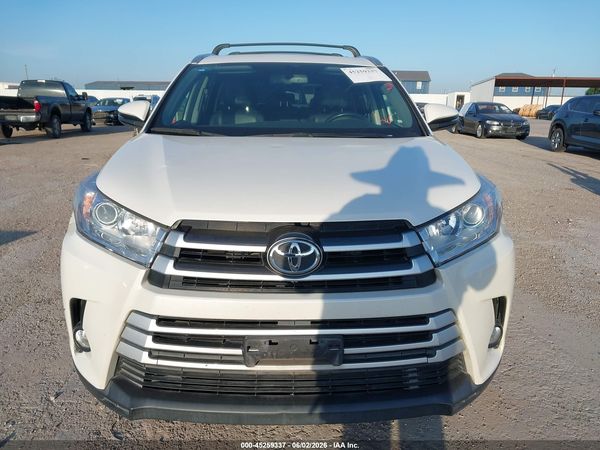 2017 TOYOTA HIGHLANDER XLE