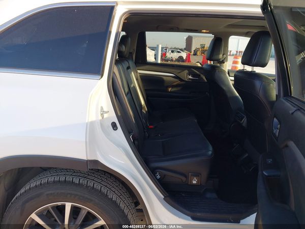 2017 TOYOTA HIGHLANDER XLE