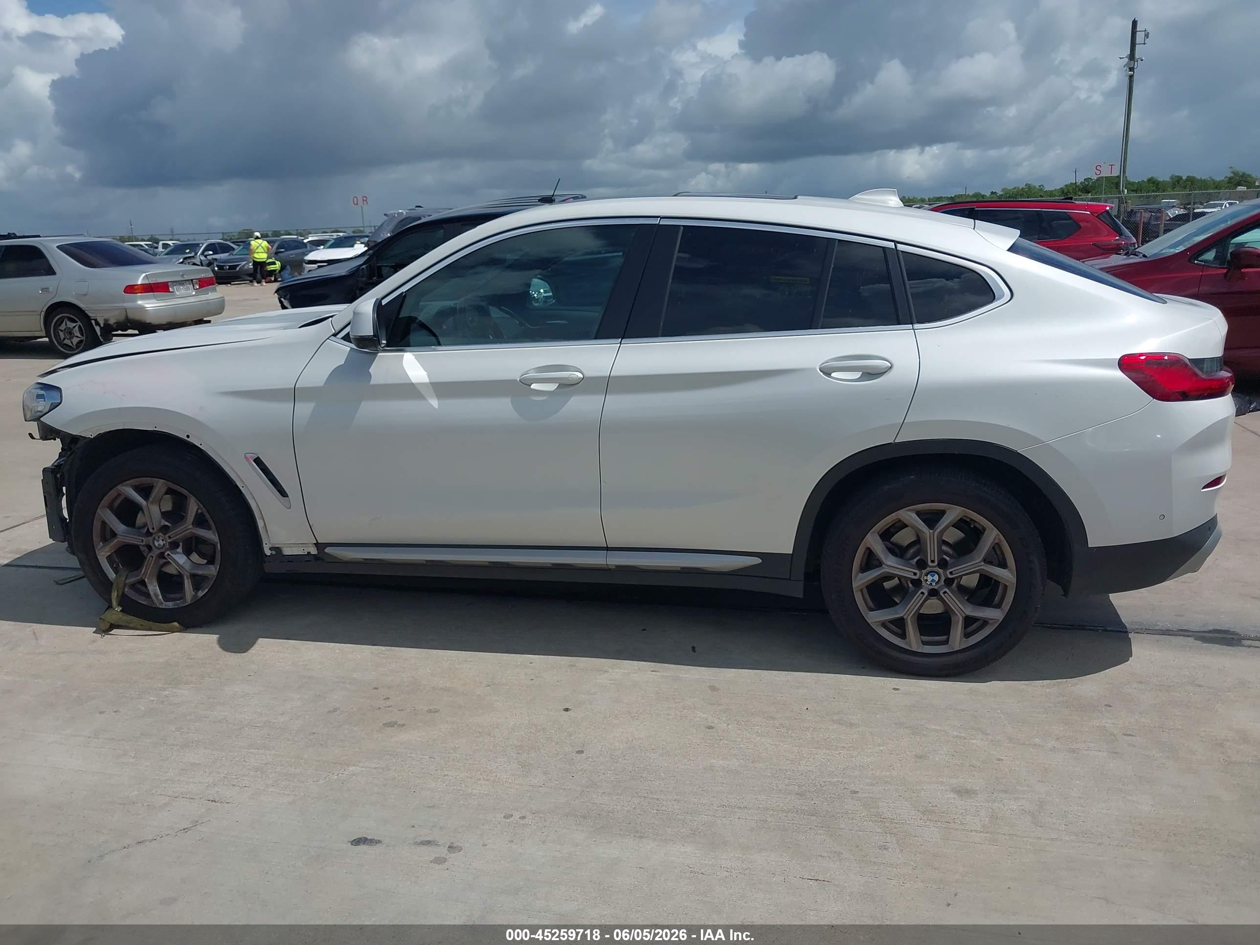 2023 BMW X4 XDRIVE30I