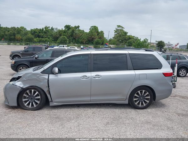 2018 TOYOTA SIENNA LIMITED 7 PASSENGER — I117