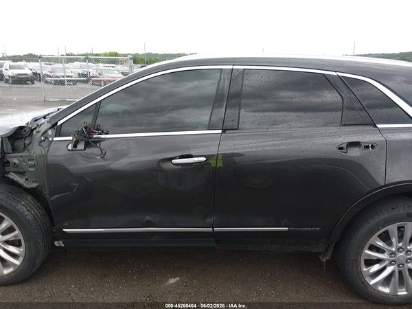 2017 CADILLAC XT5