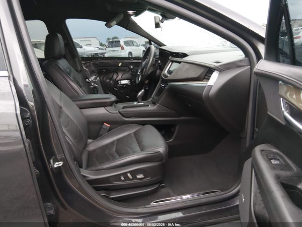 2017 CADILLAC XT5 PLATINUM