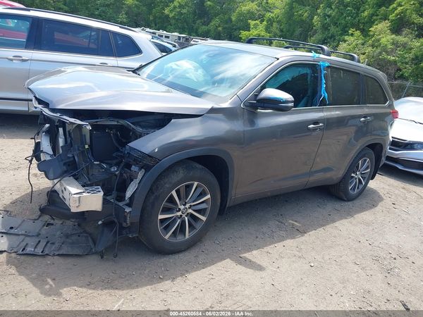 2018 TOYOTA HIGHLANDER XLE