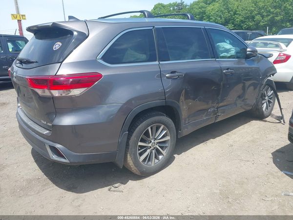 2018 TOYOTA HIGHLANDER XLE