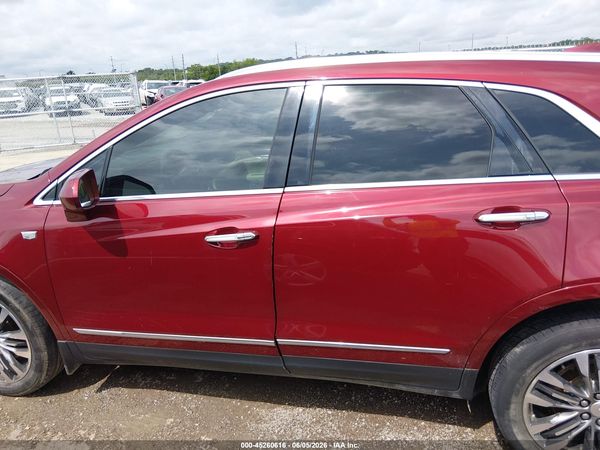 2017 CADILLAC XT5
