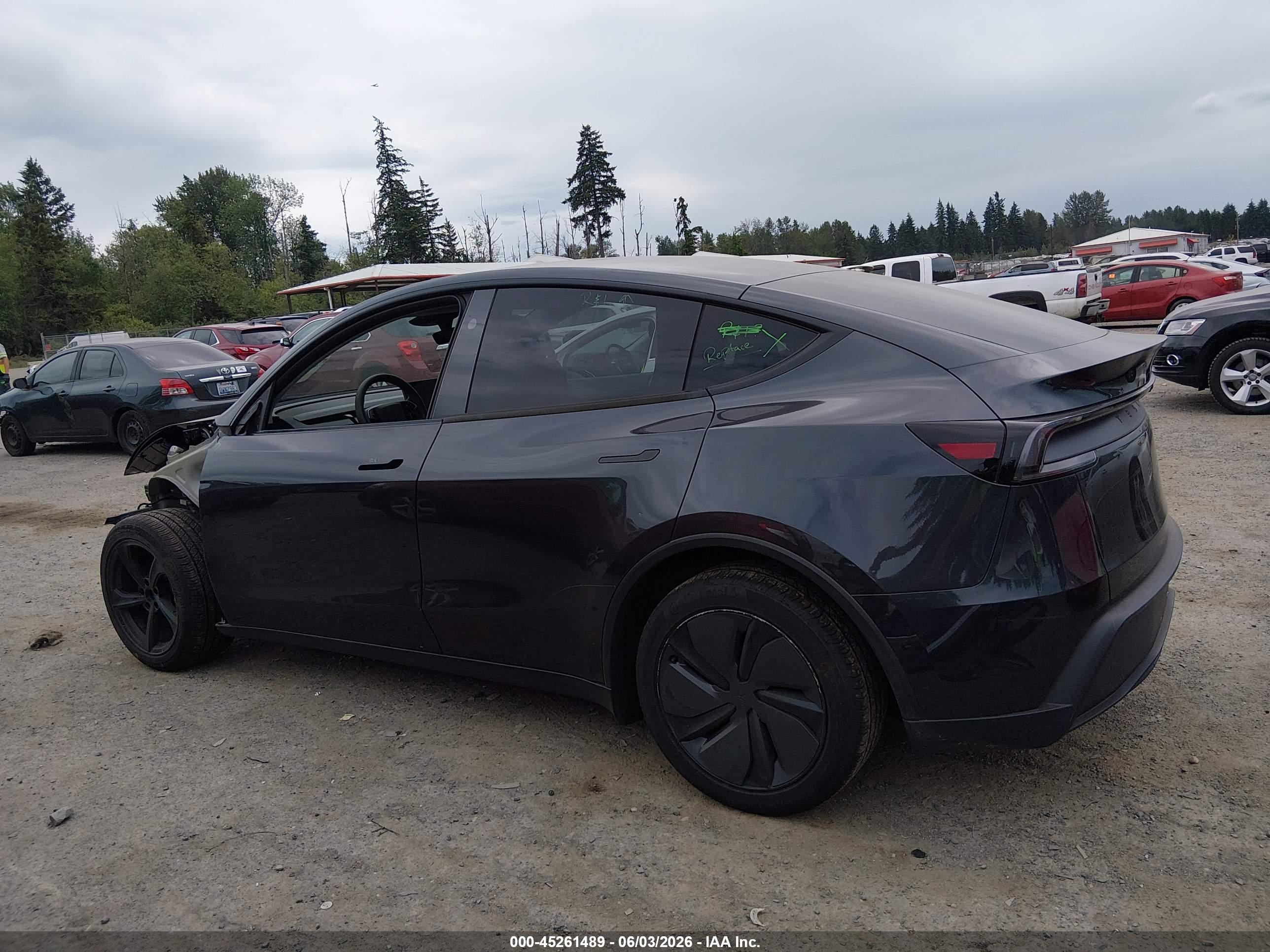 2026 TESLA MODEL Y