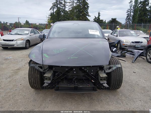 2026 TESLA MODEL Y