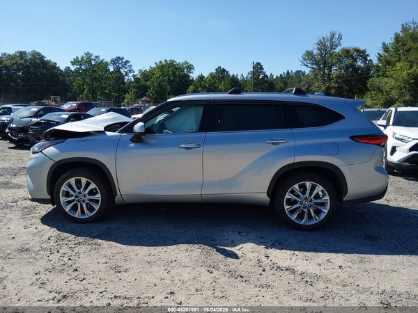 2021 TOYOTA HIGHLANDER LIMITED