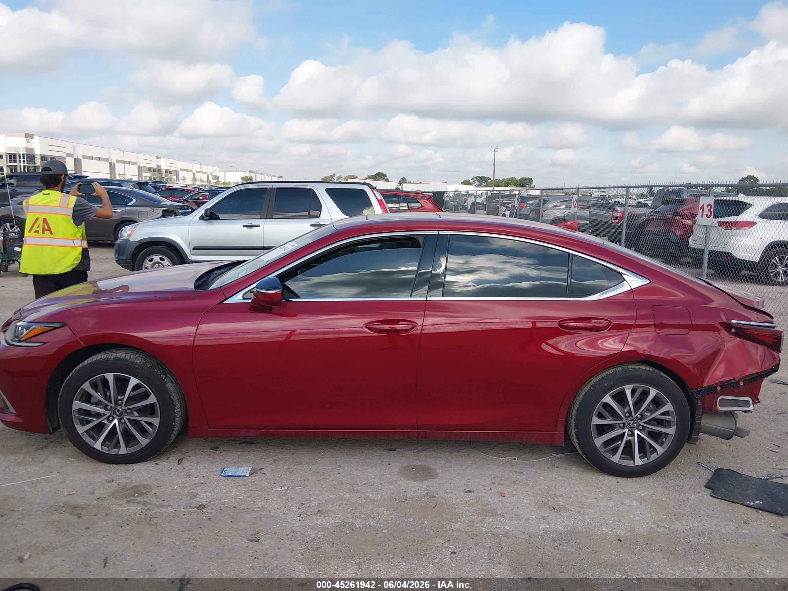 2022 LEXUS ES 350 350 Base