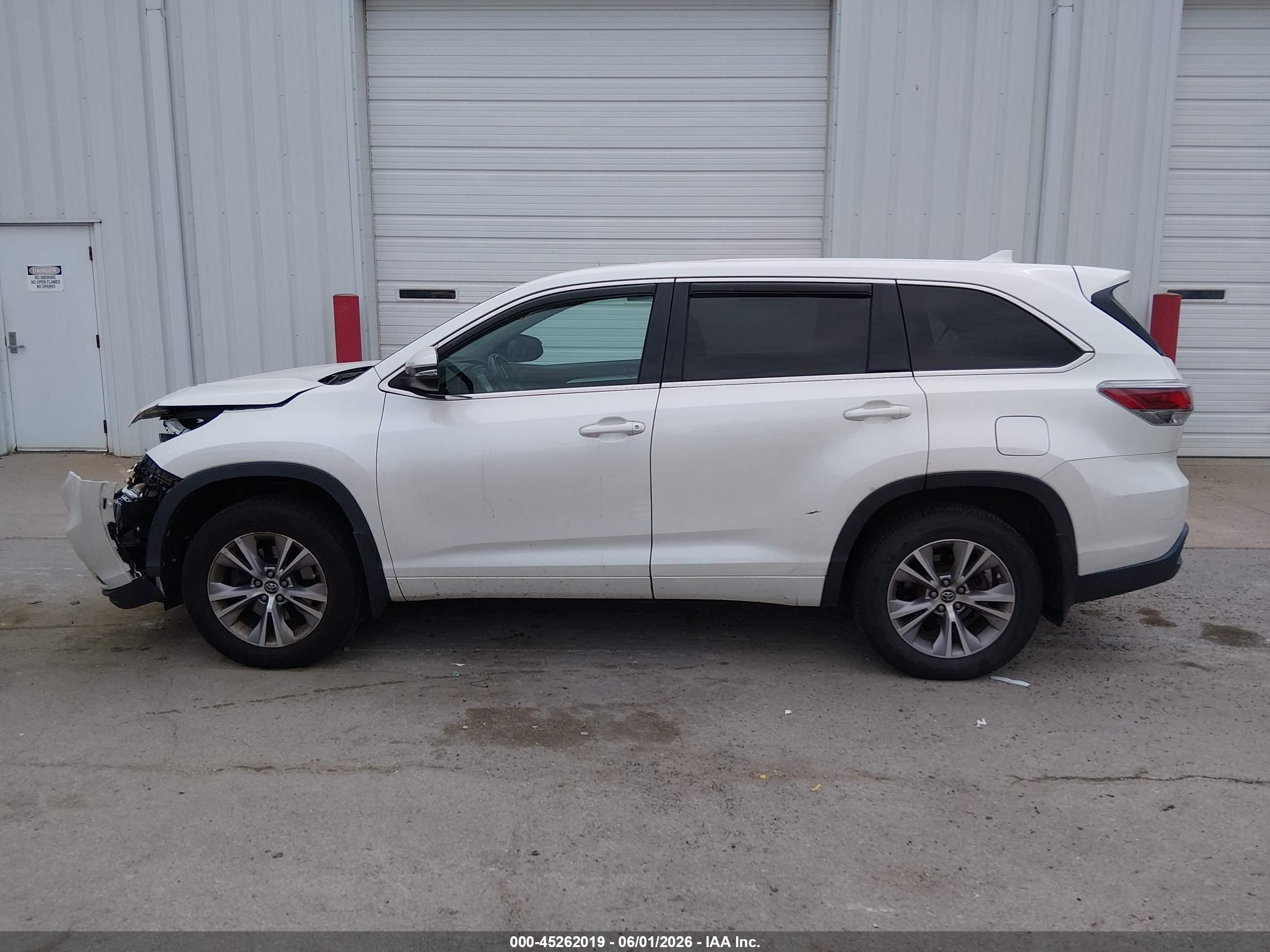 2016 TOYOTA HIGHLANDER LE PLUS V6