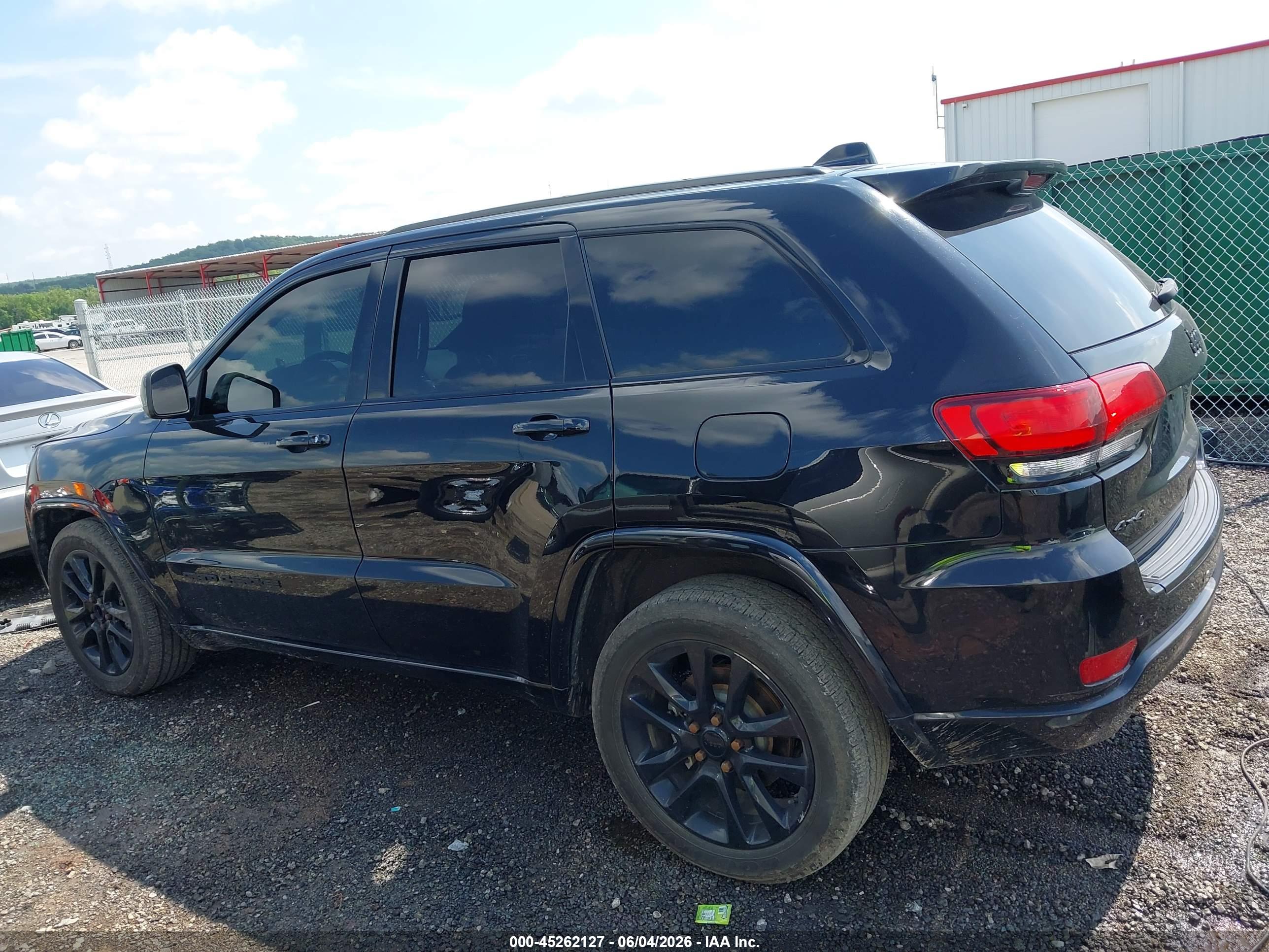 2017 JEEP GRAND CHEROKEE ALTITUDE 4X4