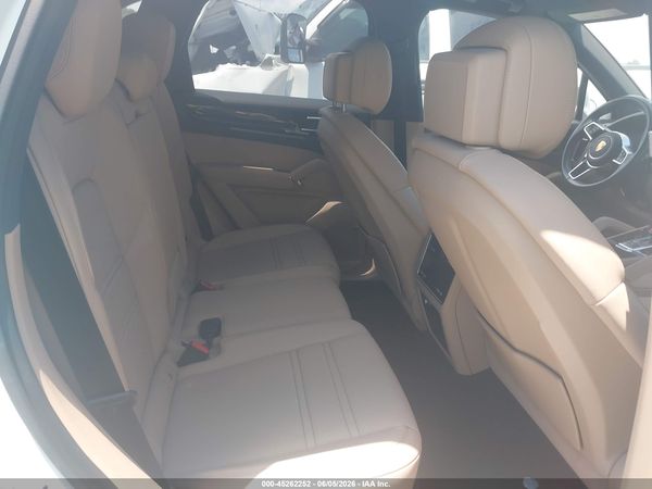 2022 PORSCHE CAYENNE PLATINUM EDITION