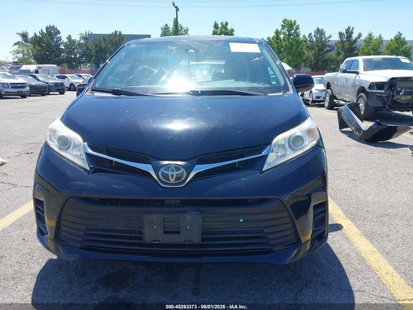 2020 TOYOTA SIENNA LE