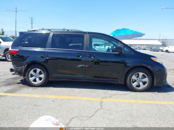 2020 TOYOTA SIENNA LE
