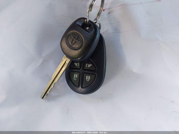 2020 TOYOTA SIENNA LE