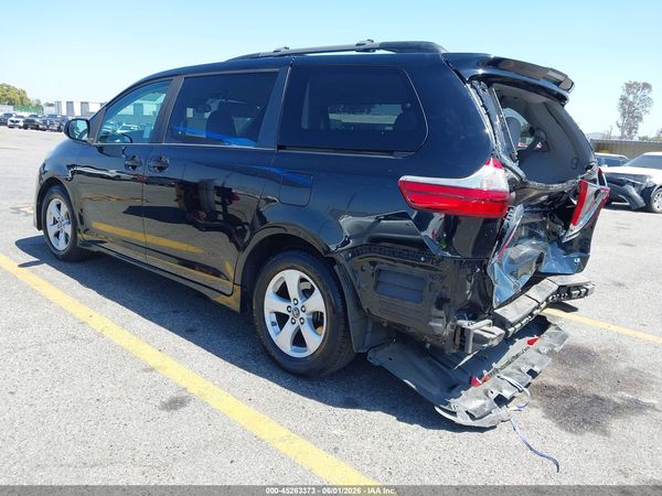 2020 TOYOTA SIENNA LE