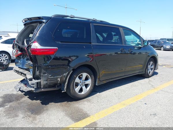 2020 TOYOTA SIENNA LE