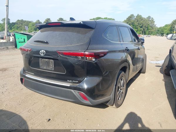 2024 TOYOTA HIGHLANDER XLE