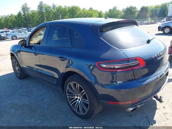2015 PORSCHE MACAN S