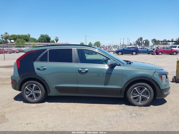 2023 KIA NIRO SX