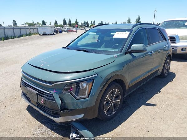 2023 KIA NIRO SX