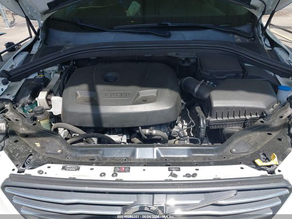 2017 VOLVO XC60 T5 DYNAMIC
