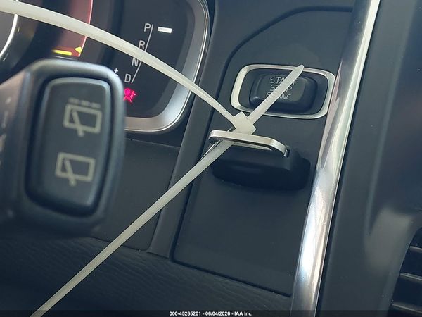 2017 VOLVO XC60 T5 DYNAMIC