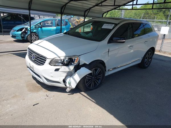 2017 VOLVO XC60 T5 DYNAMIC
