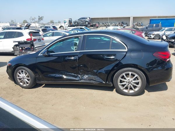 2019 MERCEDES-BENZ A 220 A220