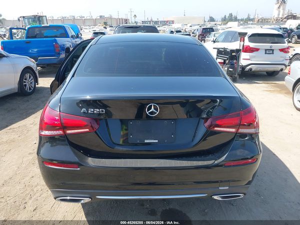 2019 MERCEDES-BENZ A 220 A220