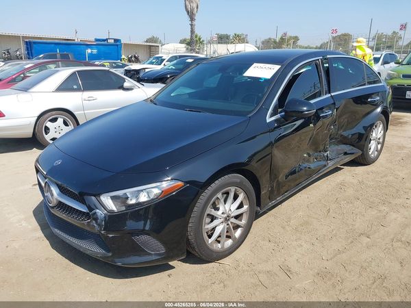 2019 MERCEDES-BENZ A 220 A220