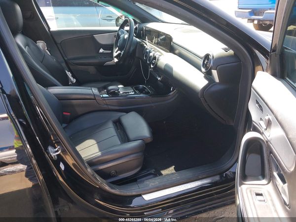 2019 MERCEDES-BENZ A 220 A220