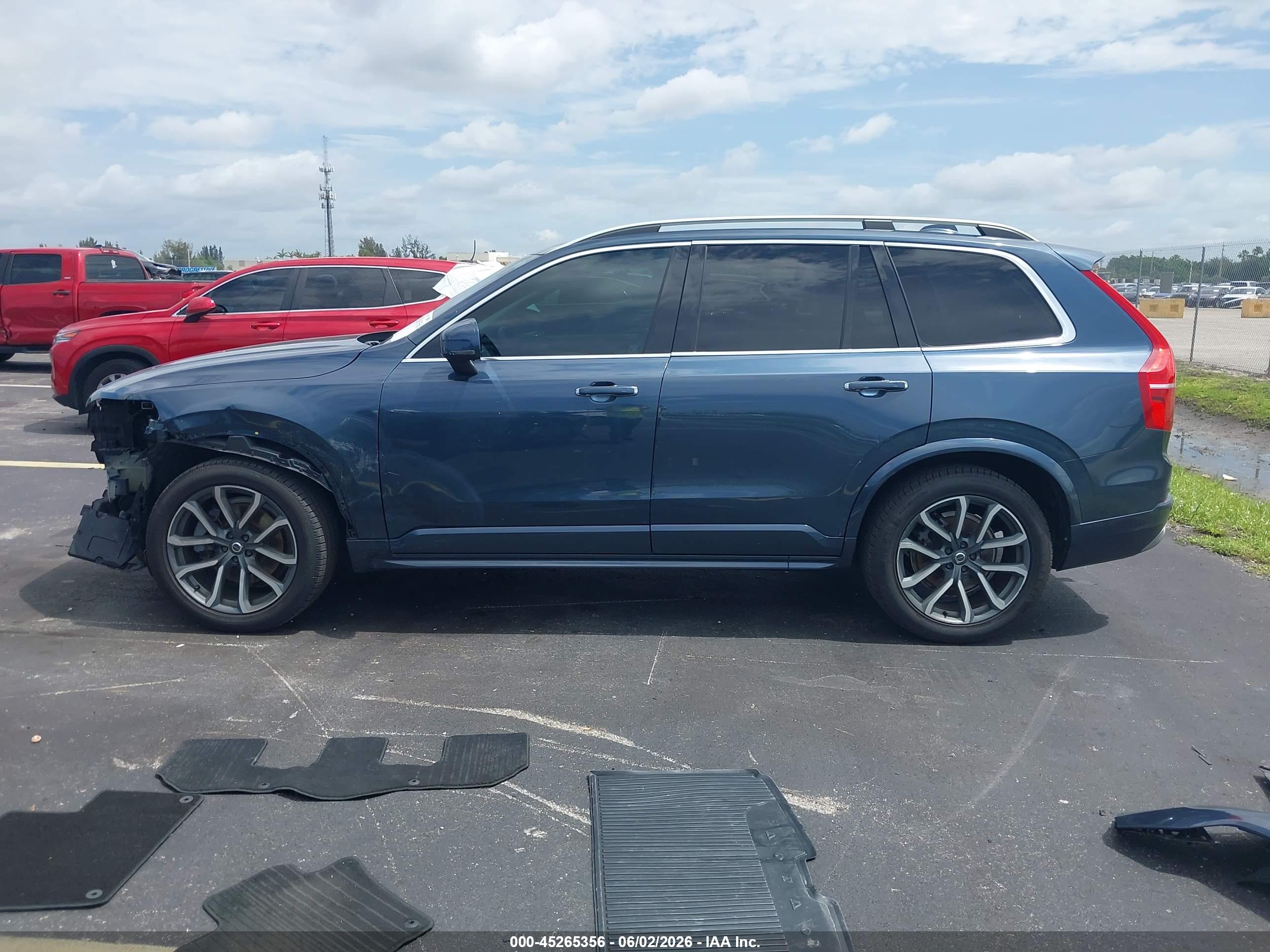 2019 VOLVO XC90 T5 MOMENTUM
