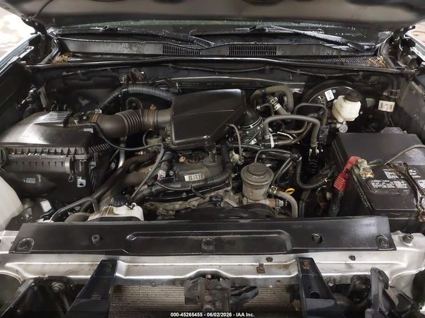 2019 TOYOTA TACOMA SR