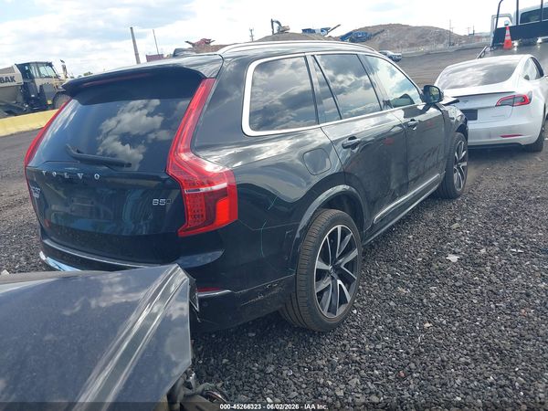 2023 VOLVO XC90 B5 PLUS
