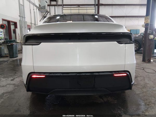 2026 TESLA MODEL Y