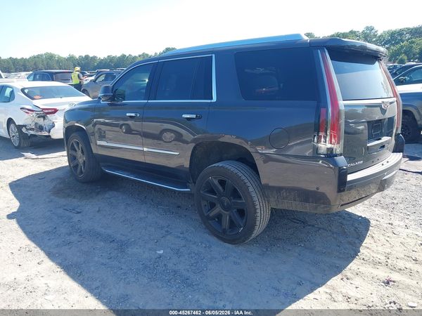2018 CADILLAC ESCALADE LUXURY