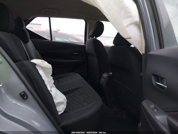 2023 NISSAN KICKS SV XTRONIC CVT — I8