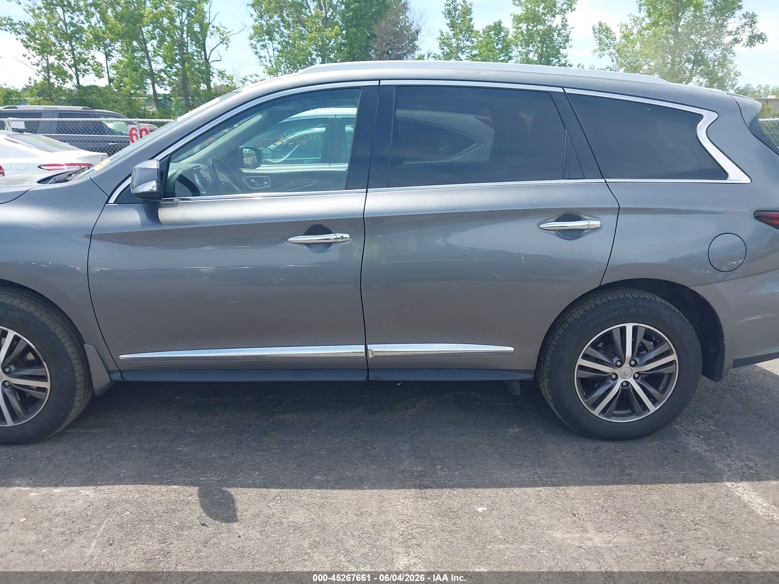 2019 INFINITI QX60 LUXE