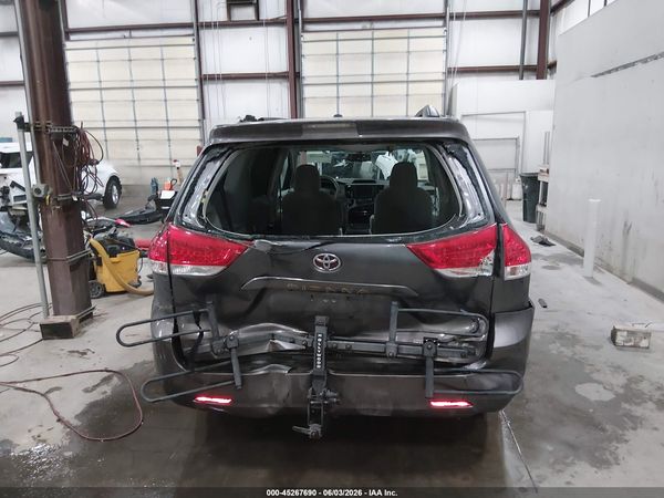 2012 TOYOTA SIENNA LE V6 8 PASSENGER