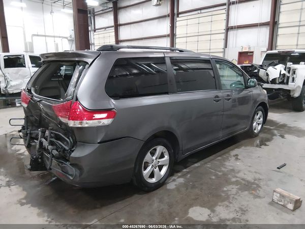 2012 TOYOTA SIENNA LE V6 8 PASSENGER