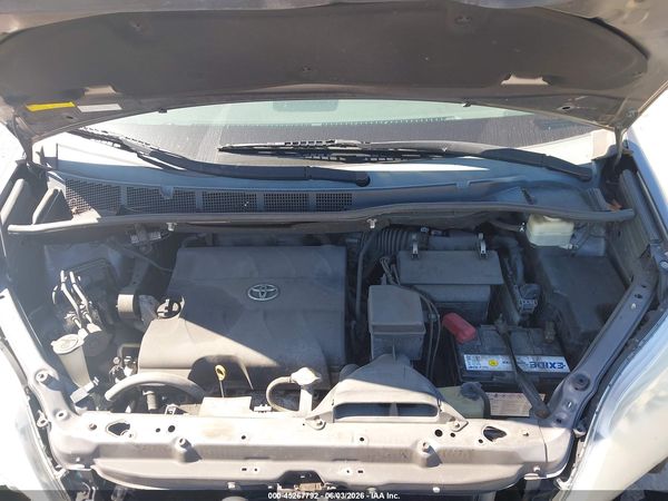2014 TOYOTA SIENNA XLE 7 PASSENGER
