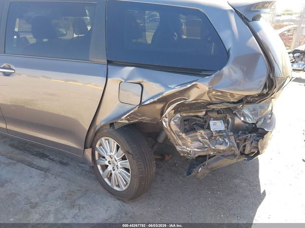 2014 TOYOTA SIENNA XLE 7 PASSENGER