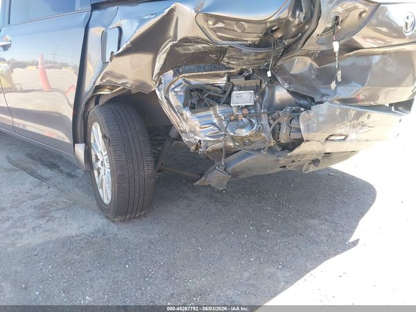 2014 TOYOTA SIENNA XLE 7 PASSENGER