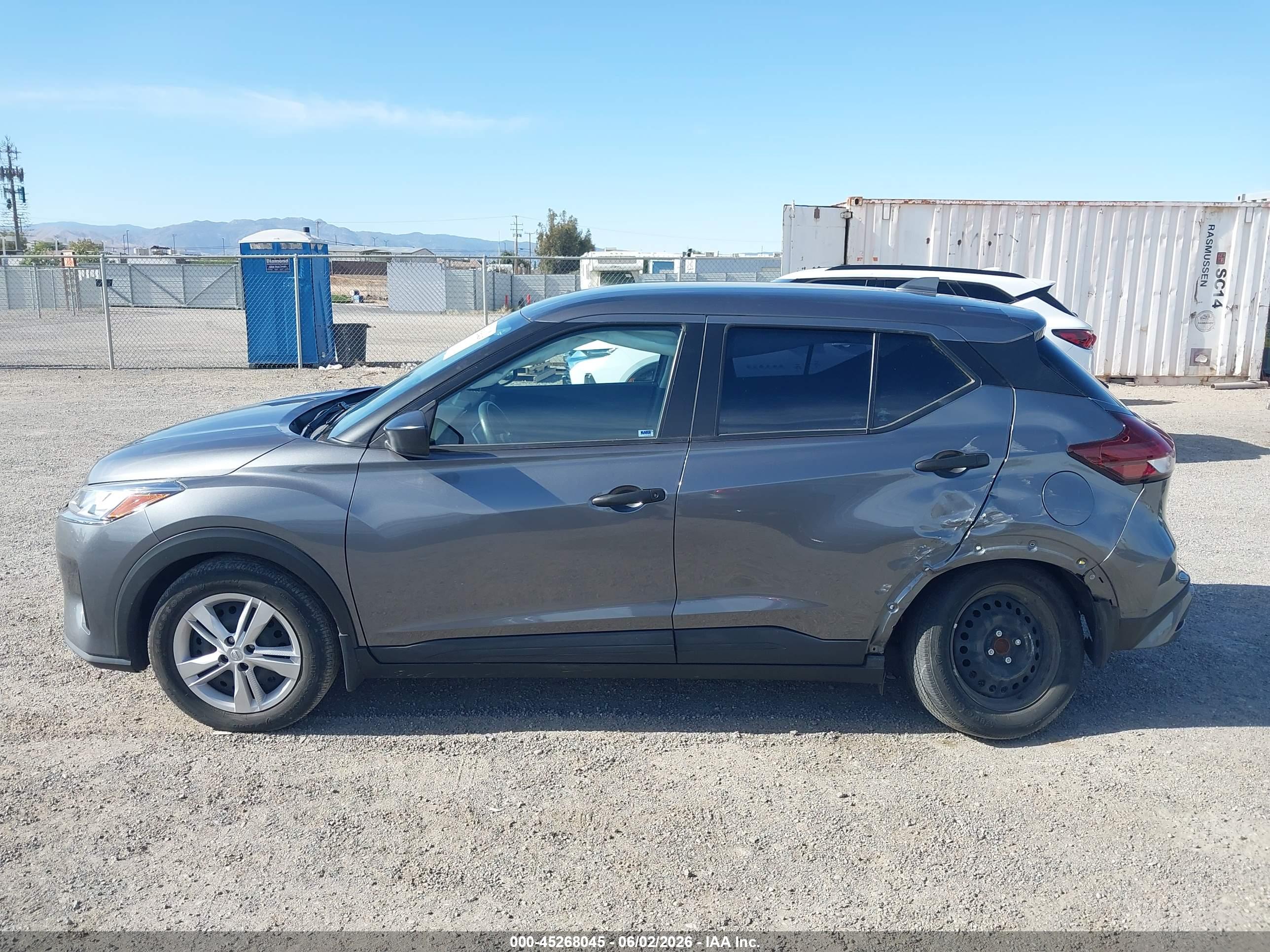 2023 NISSAN KICKS S XTRONIC CVT