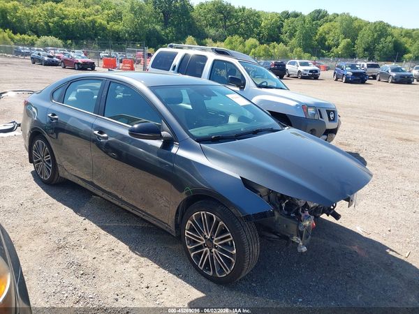2022 KIA FORTE GT