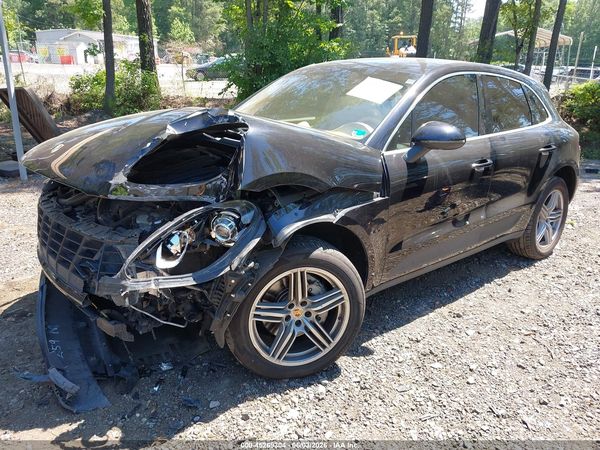 2015 PORSCHE MACAN S