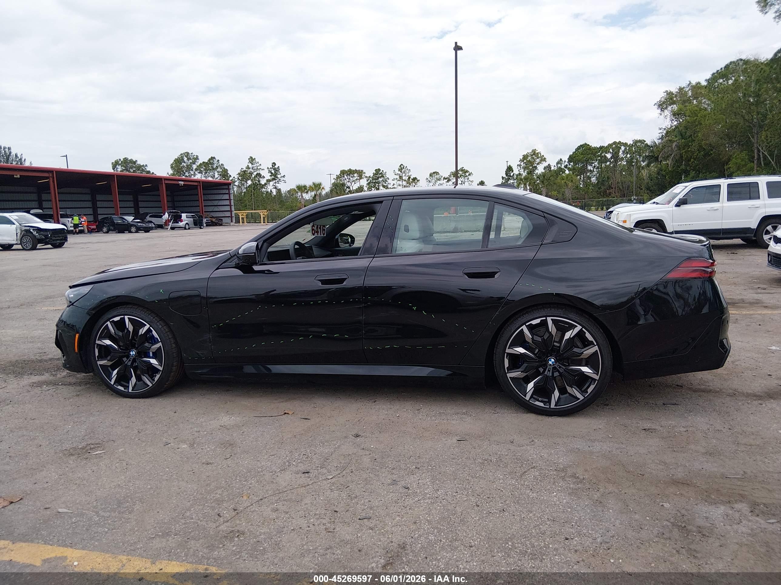 2026 BMW 550E XDRIVE