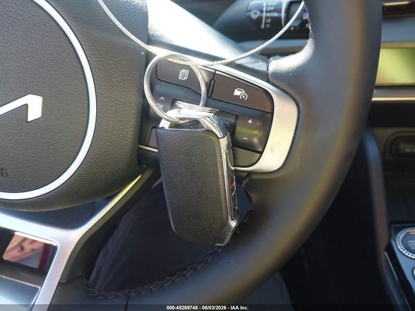 2025 KIA SPORTAGE X-LINE